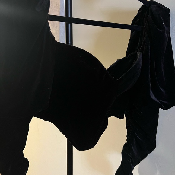 Miss circle velvet corset top with puffy sleeves - Picture 5 of 5